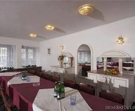 Ea Mozart Hotel 3*